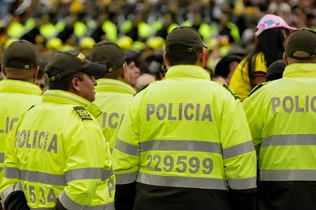 Policías