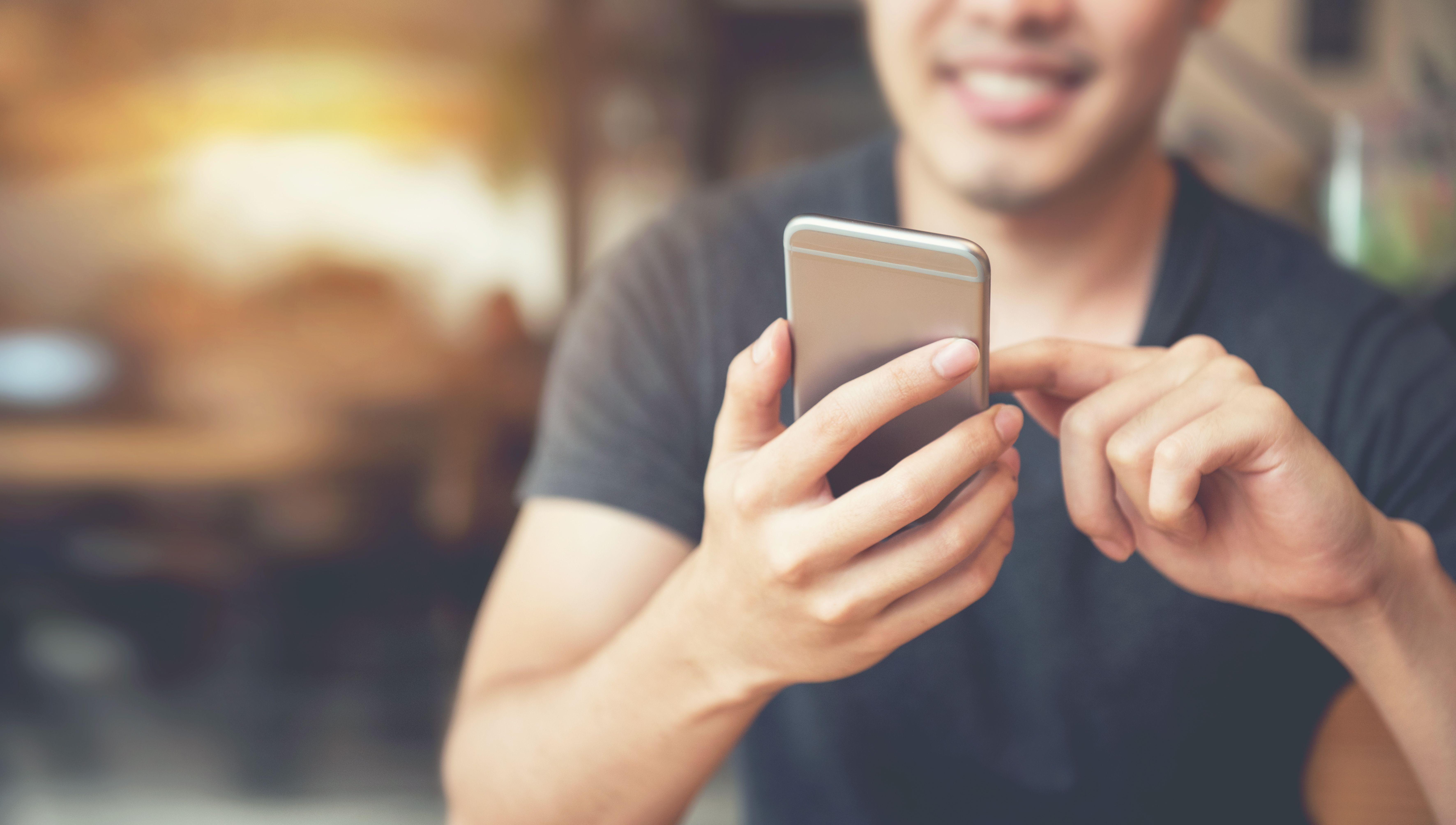 Ahora puedes solicitar un crédito en línea desde tu celular, en cualquier momento y lugar.